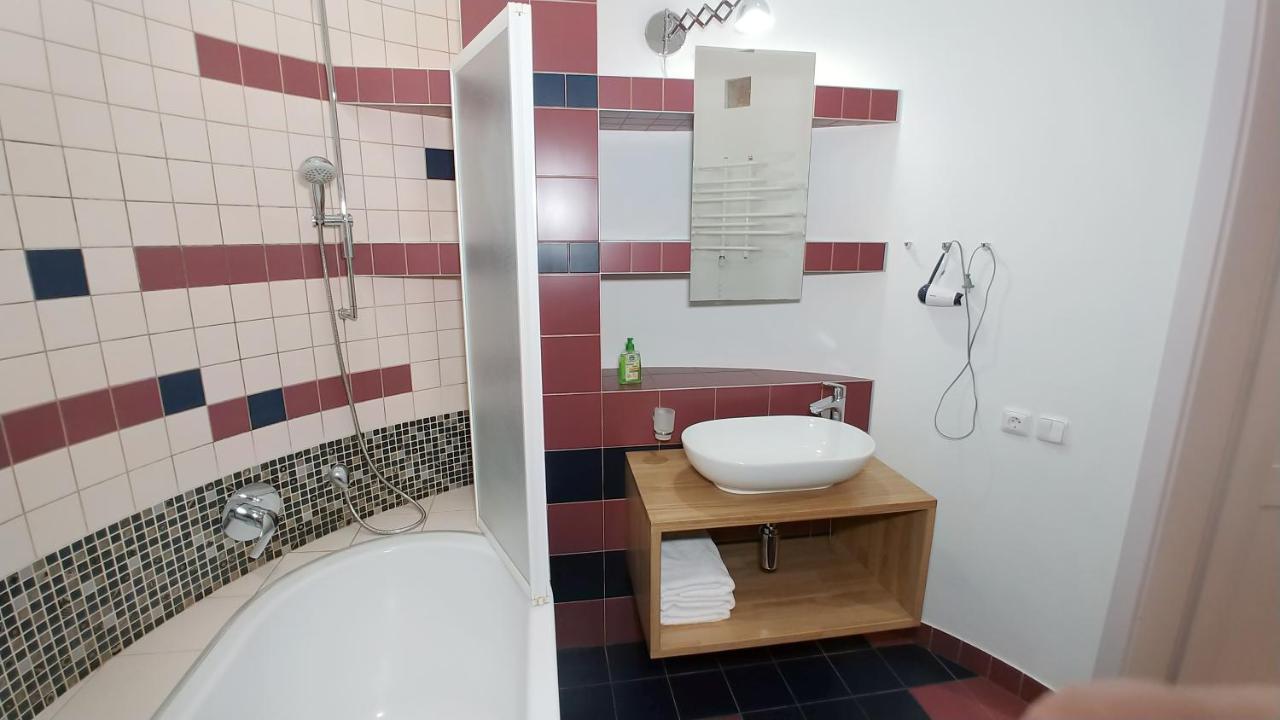 Квартира С Террасой, Крещатик 29, Бессарабка Kiev Ngoại thất bức ảnh